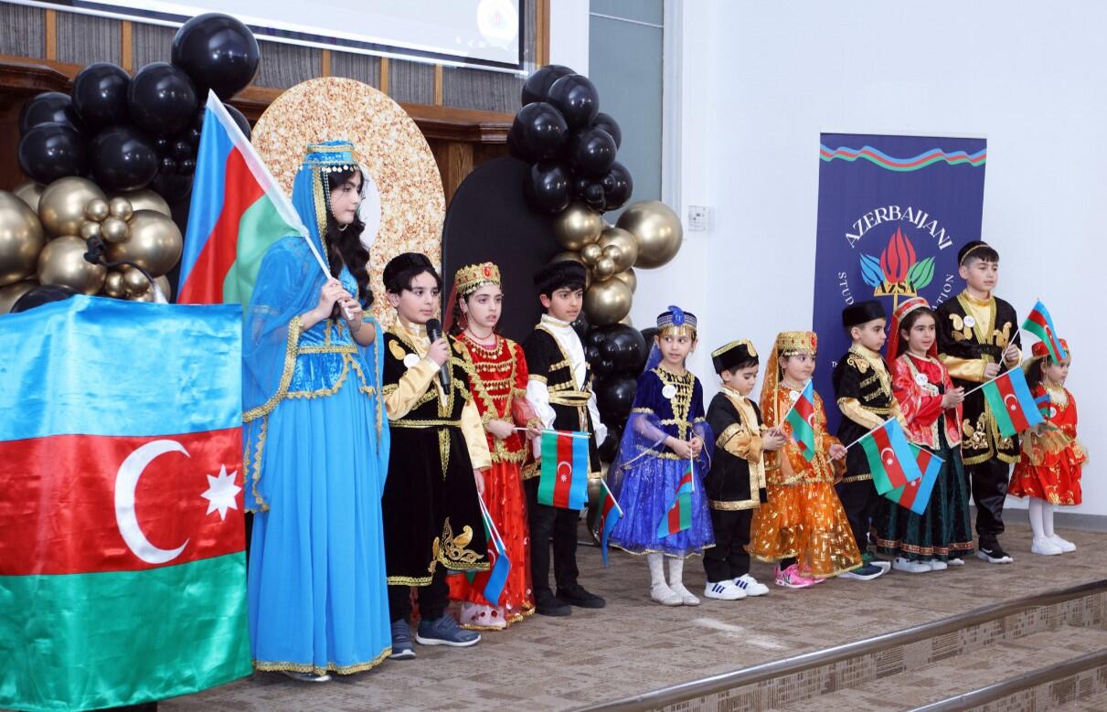 Азербайджанская культура представлена в Канаде