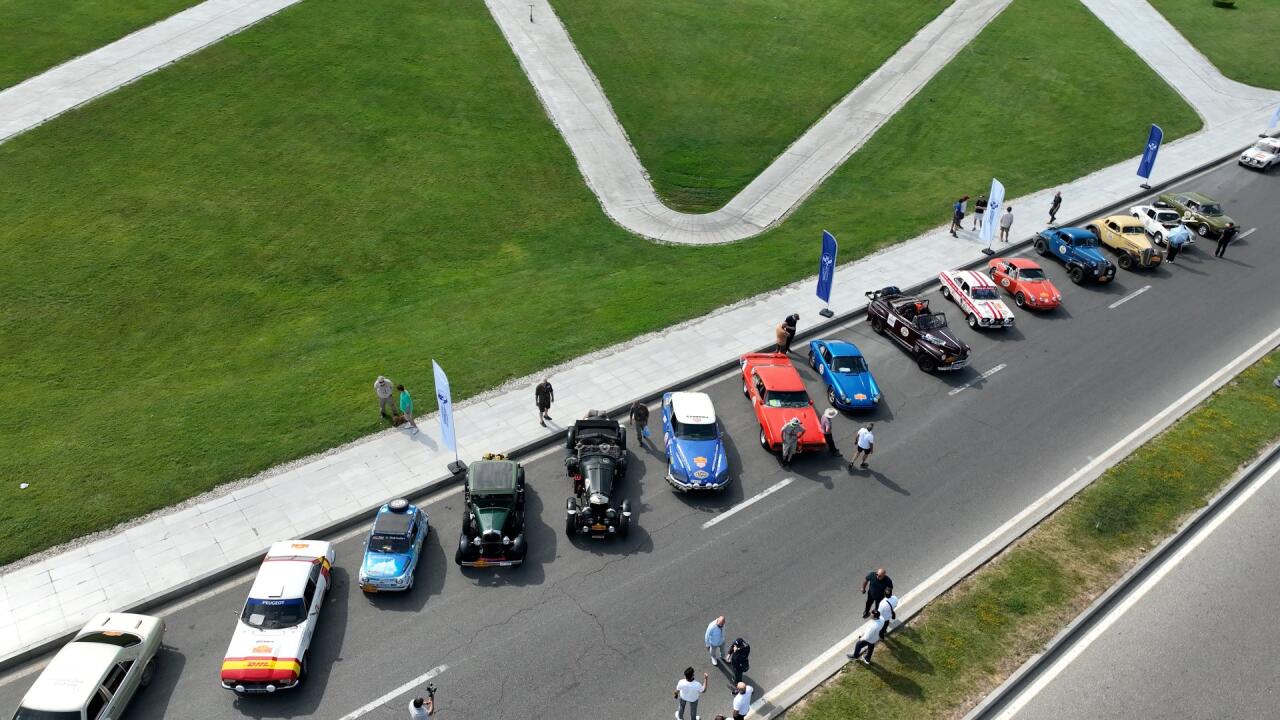 От Центра Гейдара Алиева стартовал азербайджанский этап ралли "Peking to Paris Motor Challenge"